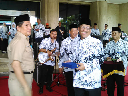 Pencarian PGRI Dogiyai - Persatuan Guru Republik Indonesia Cabang Kabupaten Dogiyai